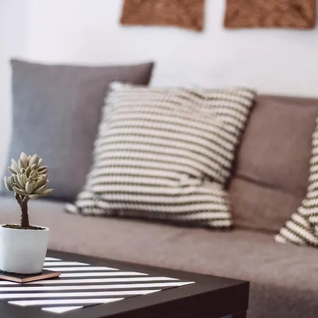 Weroomies - Santa Tecla 公寓 *